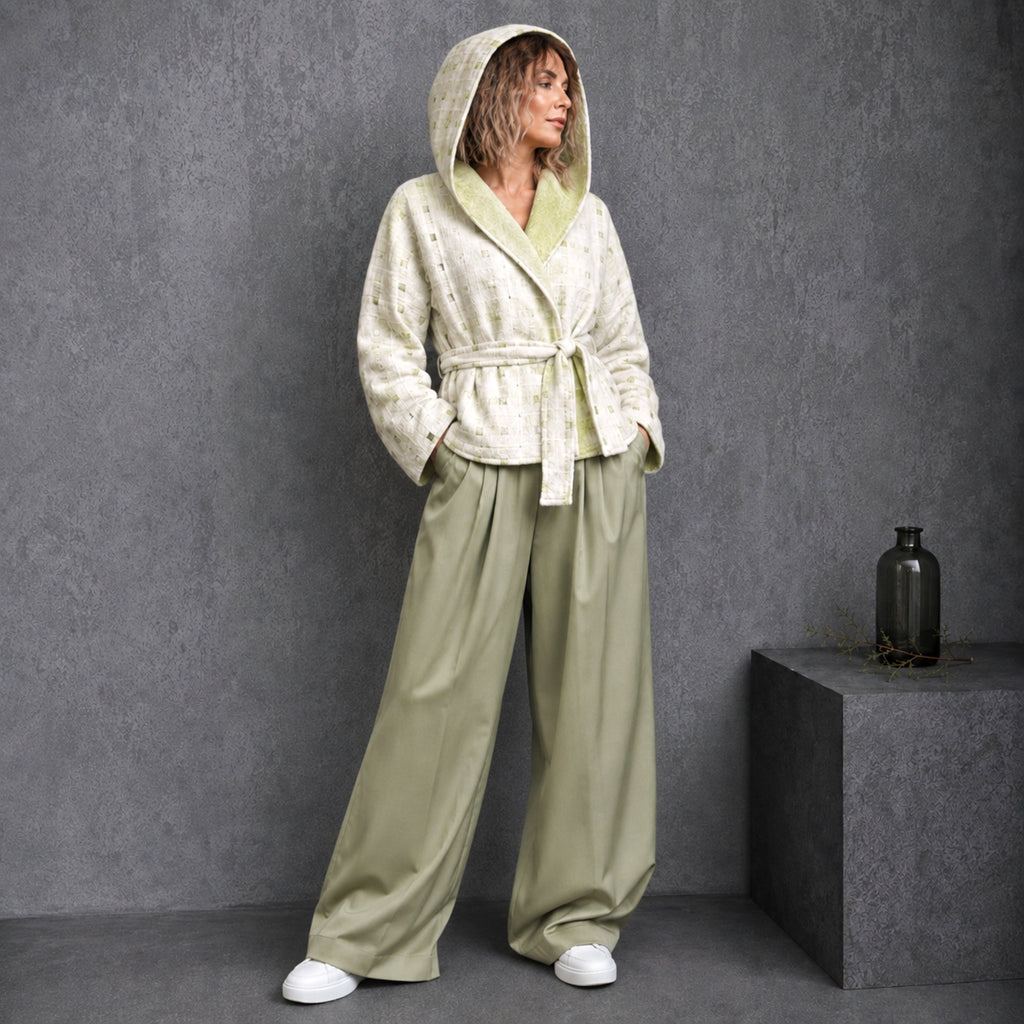 Balta merino vilnos kimono striukė su gobtuvu